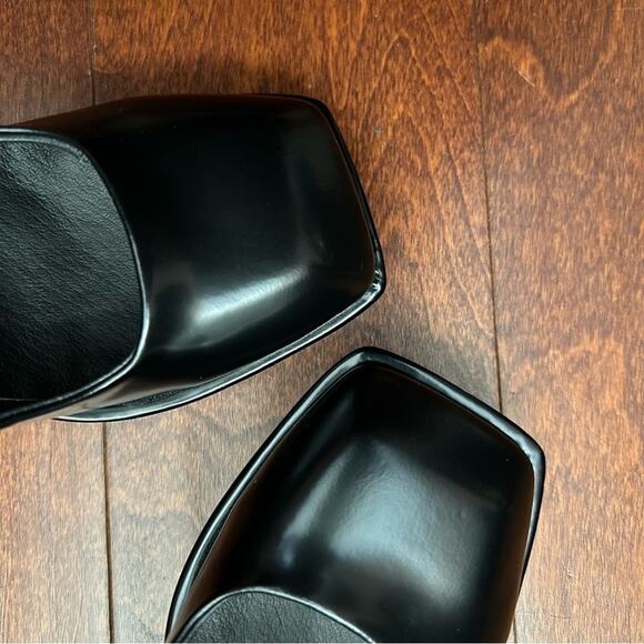 Jeffrey Campbell Corgi Platform Mary Janes,
Wednesday Addams Black Leather Size5 - Picture 8 of 15